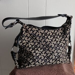 Tommy Hilfiger Woman's Classy Hand Bag